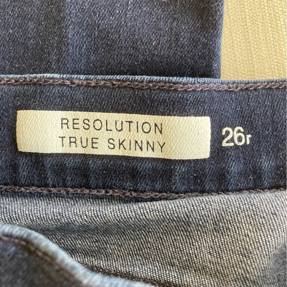 Gap Resolution True Skinny women’s jeans 26r